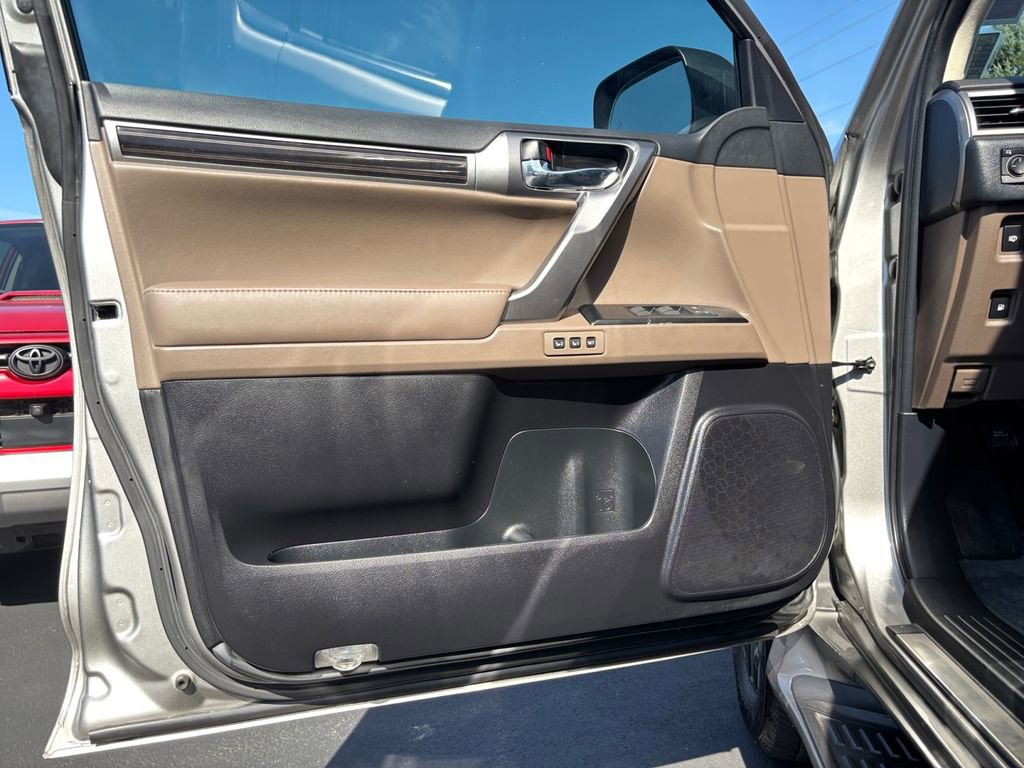 Used 2022 Lexus GX 460 Premium image 23