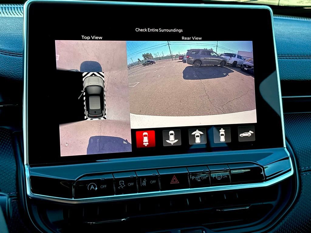 Used 2025 Jeep Compass Latitude w/ Convenience Group image 24