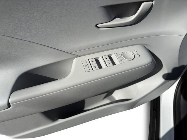 Used 2024 Hyundai Kona SEL AWD/4WD image 11