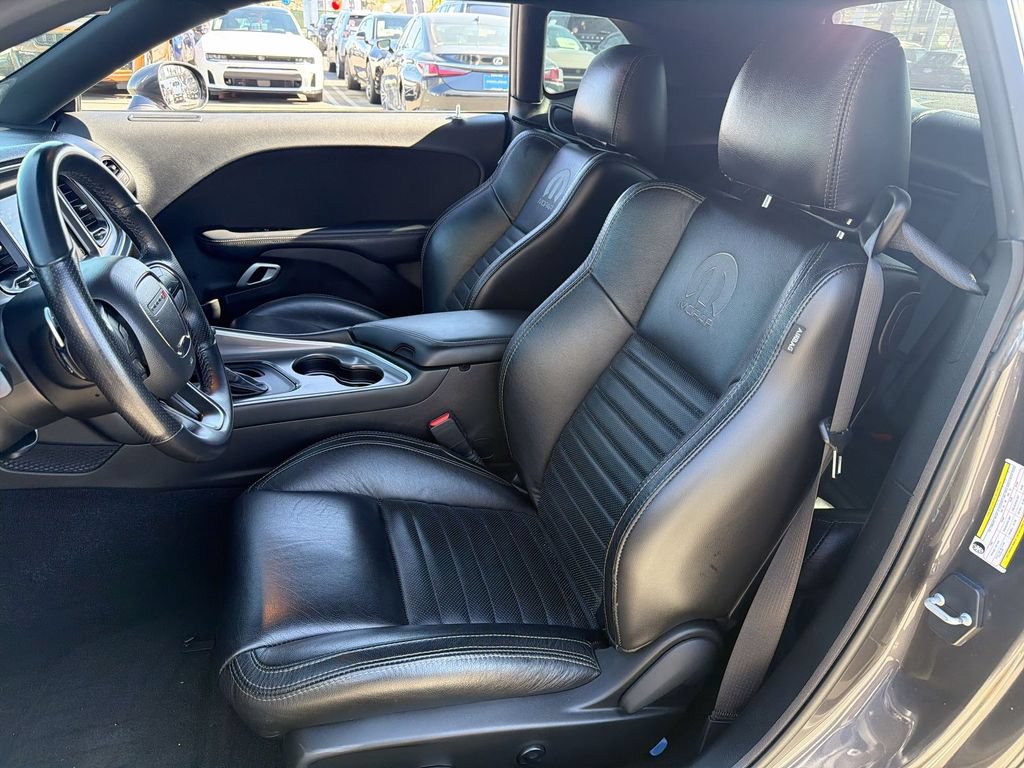 Used 2021 Dodge Challenger R/T w/ Driver Convenience Group RWD image 13