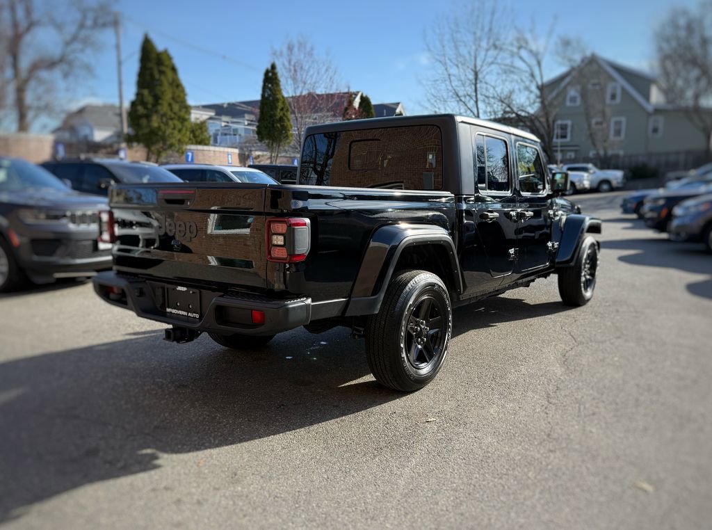 Used 2021 Jeep Gladiator Sport image 8