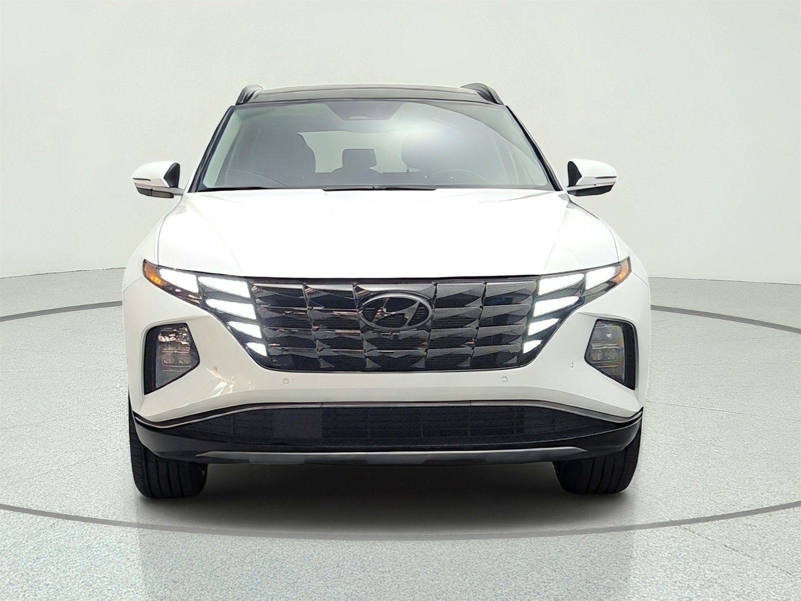 Used 2022 Hyundai Tucson Limited w/ Cargo Package AWD/4WD image 2
