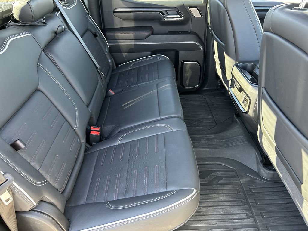 Used 2025 GMC Sierra 1500 AT4X image 27