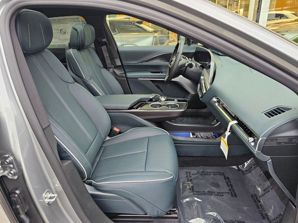 New 2026 Cadillac Lyriq Signature Sport w/ Nappa Leather Package AWD/4WD image 11