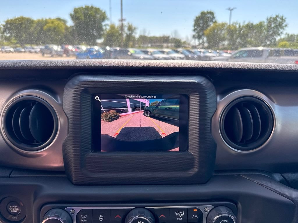 Used 2020 Jeep Gladiator Sport w/ Quick Order Package 24S AWD/4WD image 15