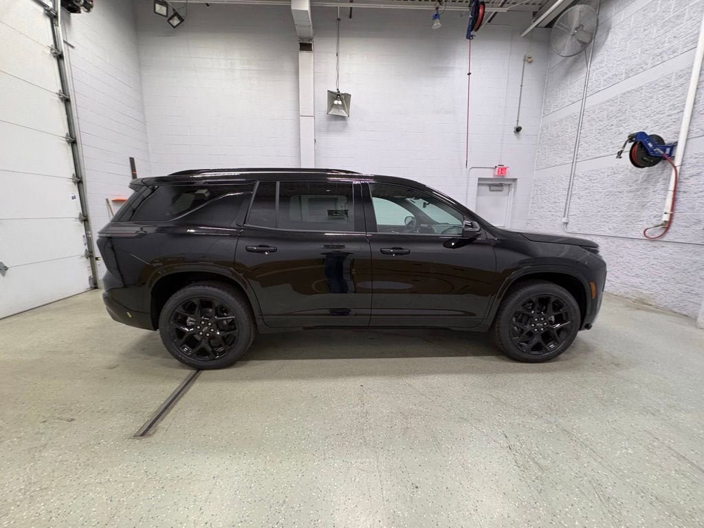 New 2026 Chevrolet Traverse RS w/ LPO, Floor Liner Package AWD/4WD image 3