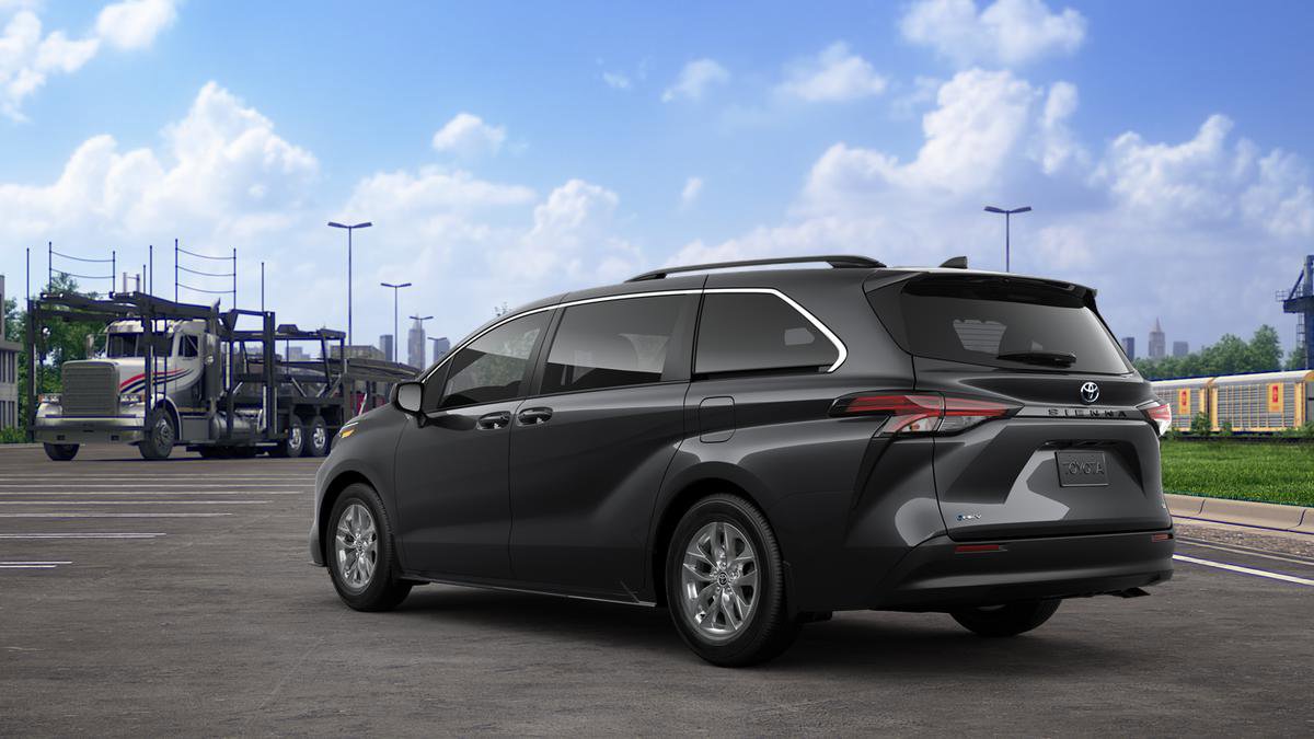 New 2025 Toyota Sienna LE image 28