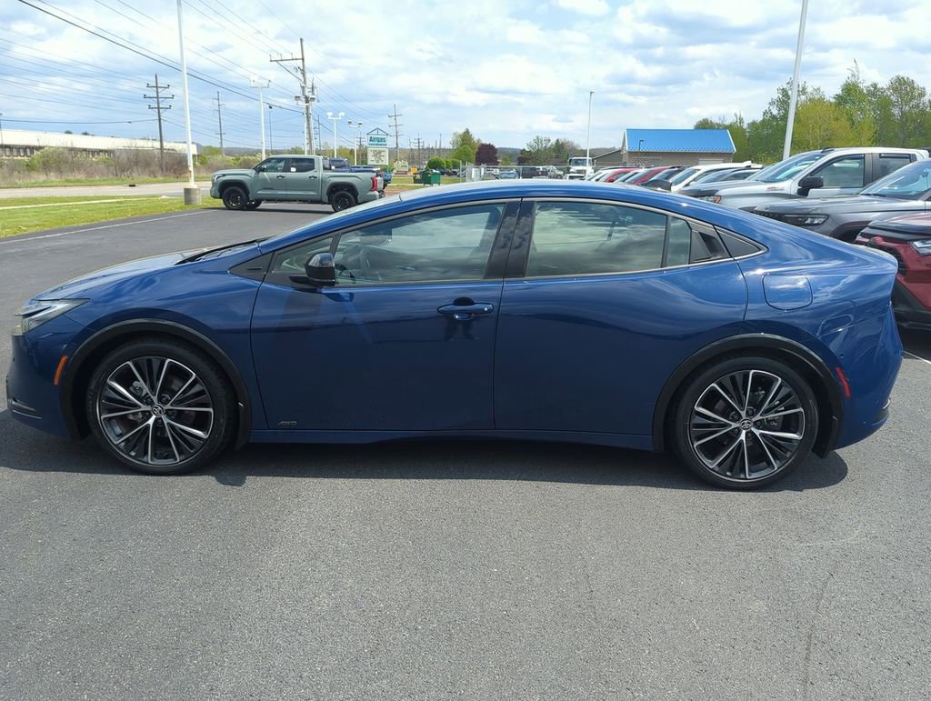 Used 2024 Toyota Prius Limited w/ Limited Premium Package AWD/4WD image 5