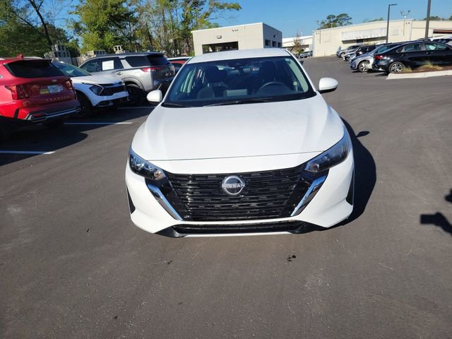 Used 2025 Nissan Sentra SV w/ All-Weather Package FWD image 5