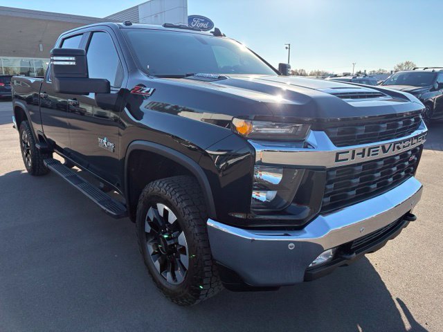 Used 2020 Chevrolet Silverado 2500 LT w/ Texas Edition AWD/4WD image 9