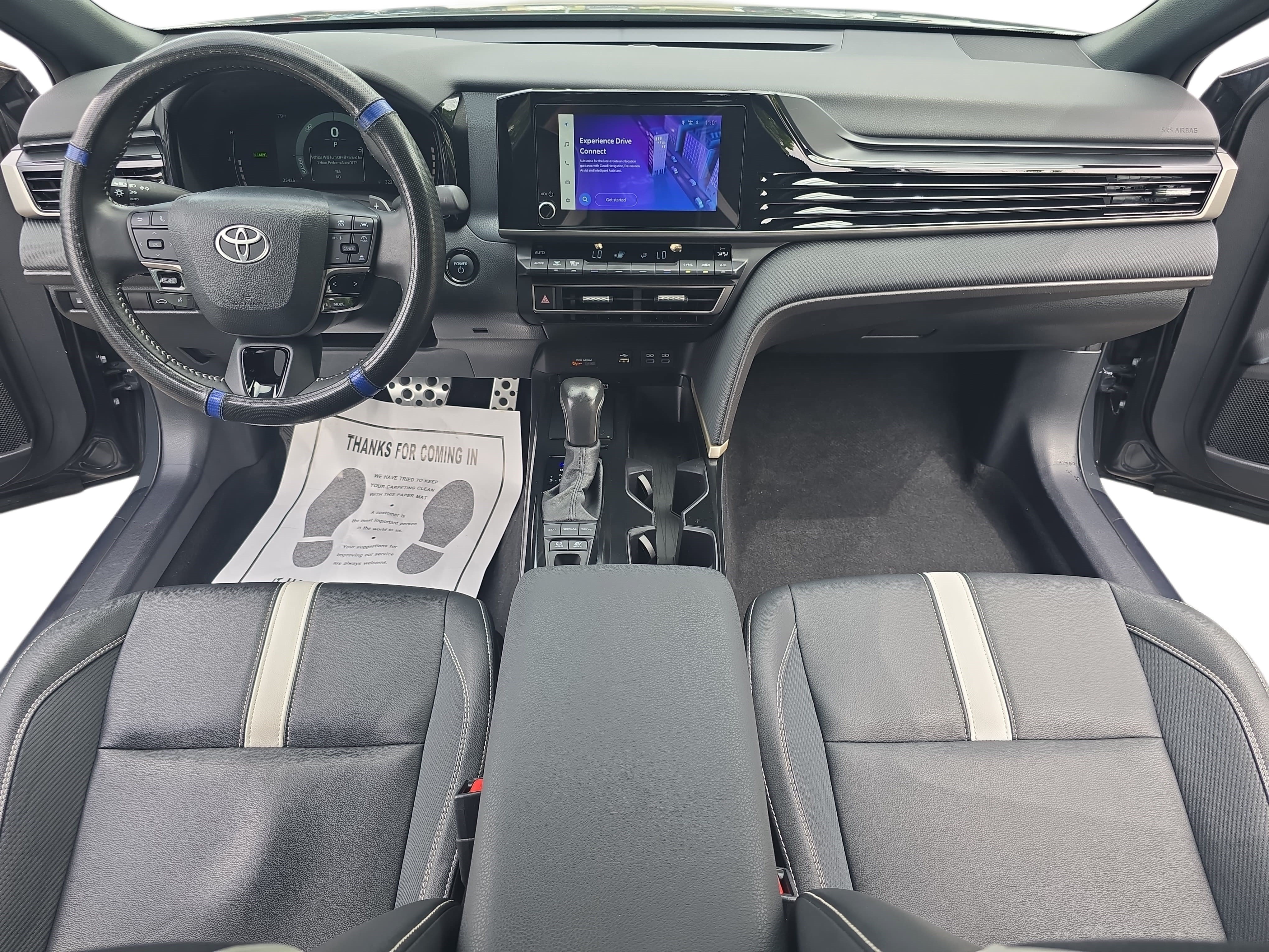 Used 2025 Toyota Camry SE w/ Convenience Package FWD image 9