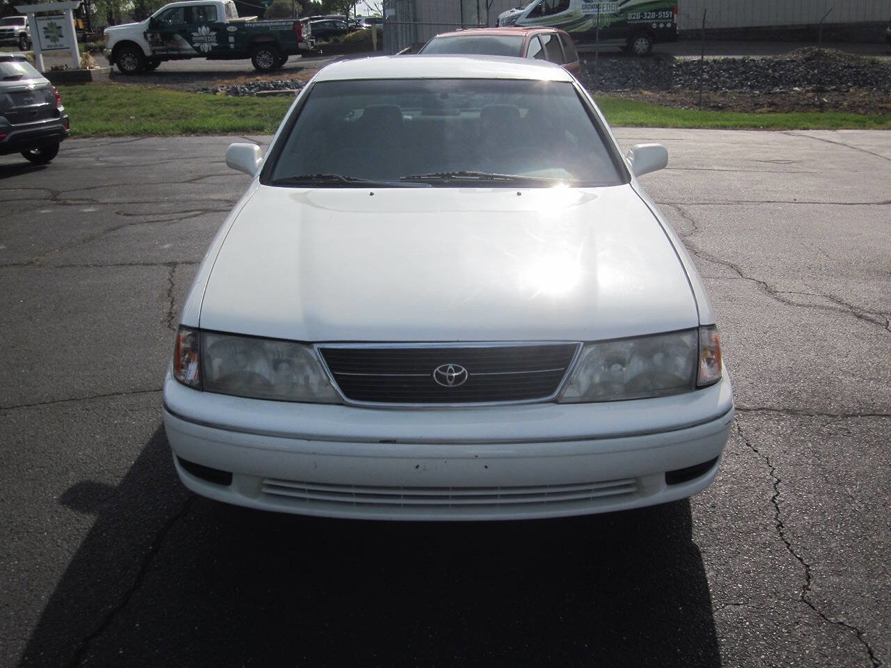 Used 1998 Toyota Avalon XL FWD image 3