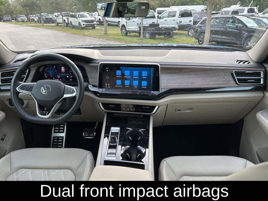 Certified 2025 Volkswagen Atlas SEL Premium R-Line image 10