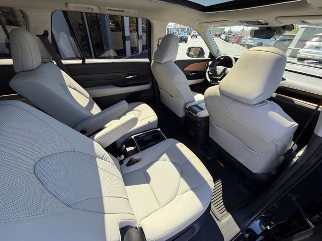 Used 2026 Toyota Grand Highlander Limited image 6