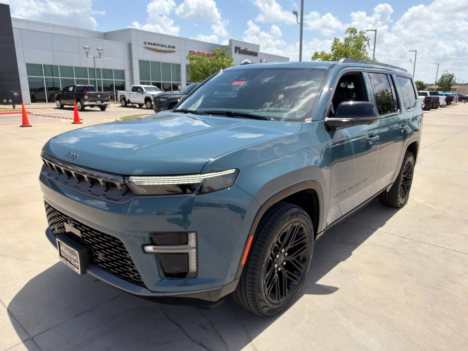 New 2026 Jeep Grand Wagoneer Limited AWD/4WD image 9
