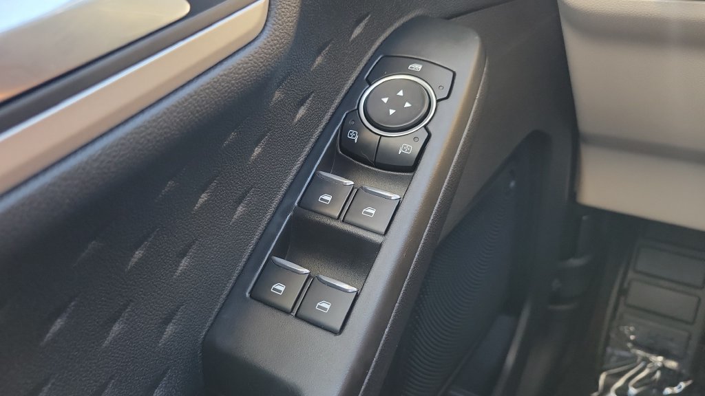 Used 2020 Ford Escape SEL FWD image 19