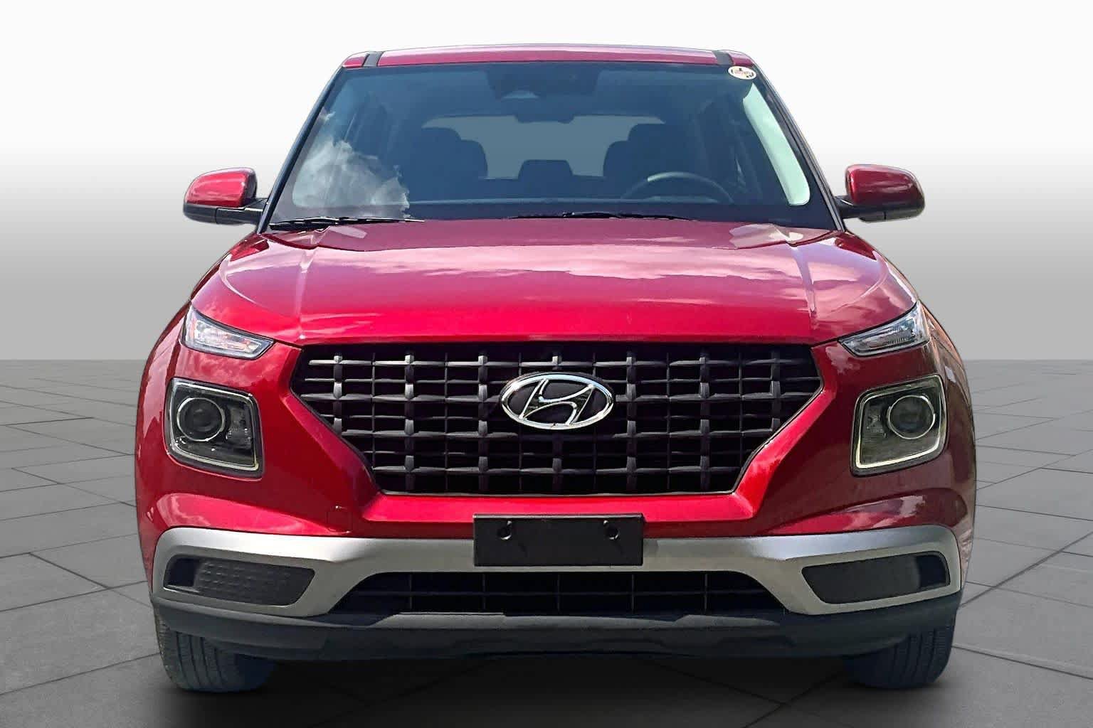 Used 2025 Hyundai Venue SE FWD image 4