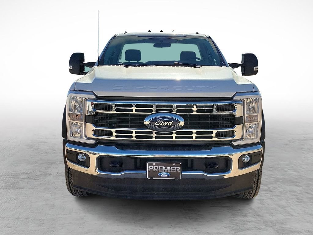 New 2026 Ford F550 4x4 Regular Cab Super Duty image 3