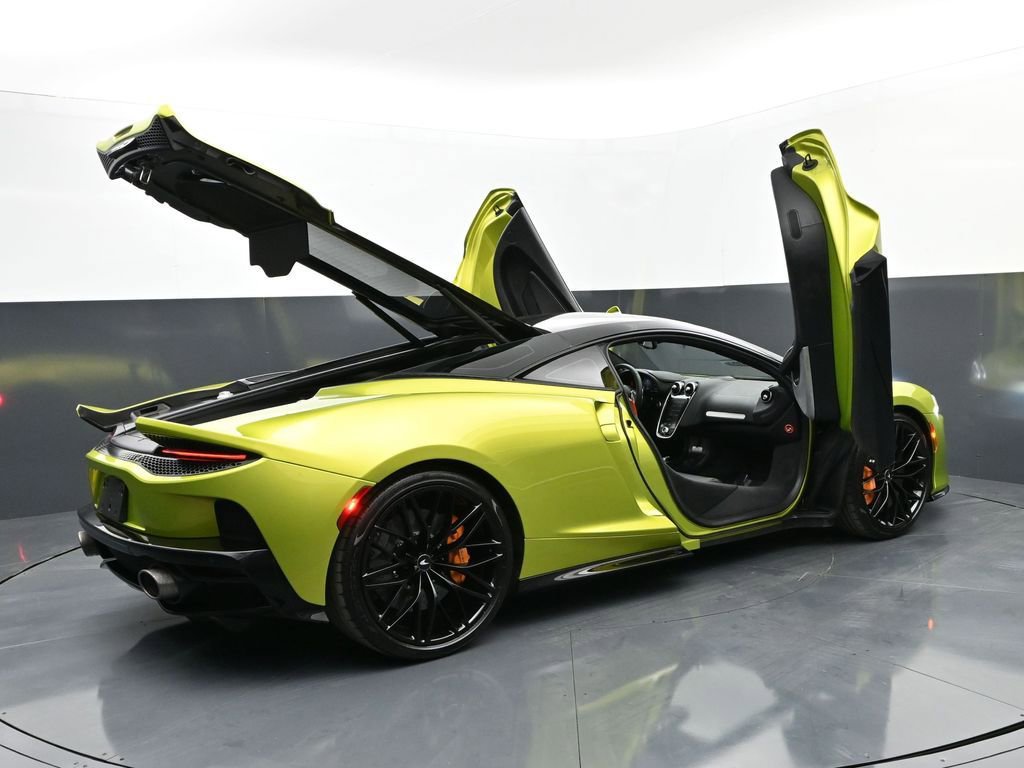Used 2022 McLaren GT image 63
