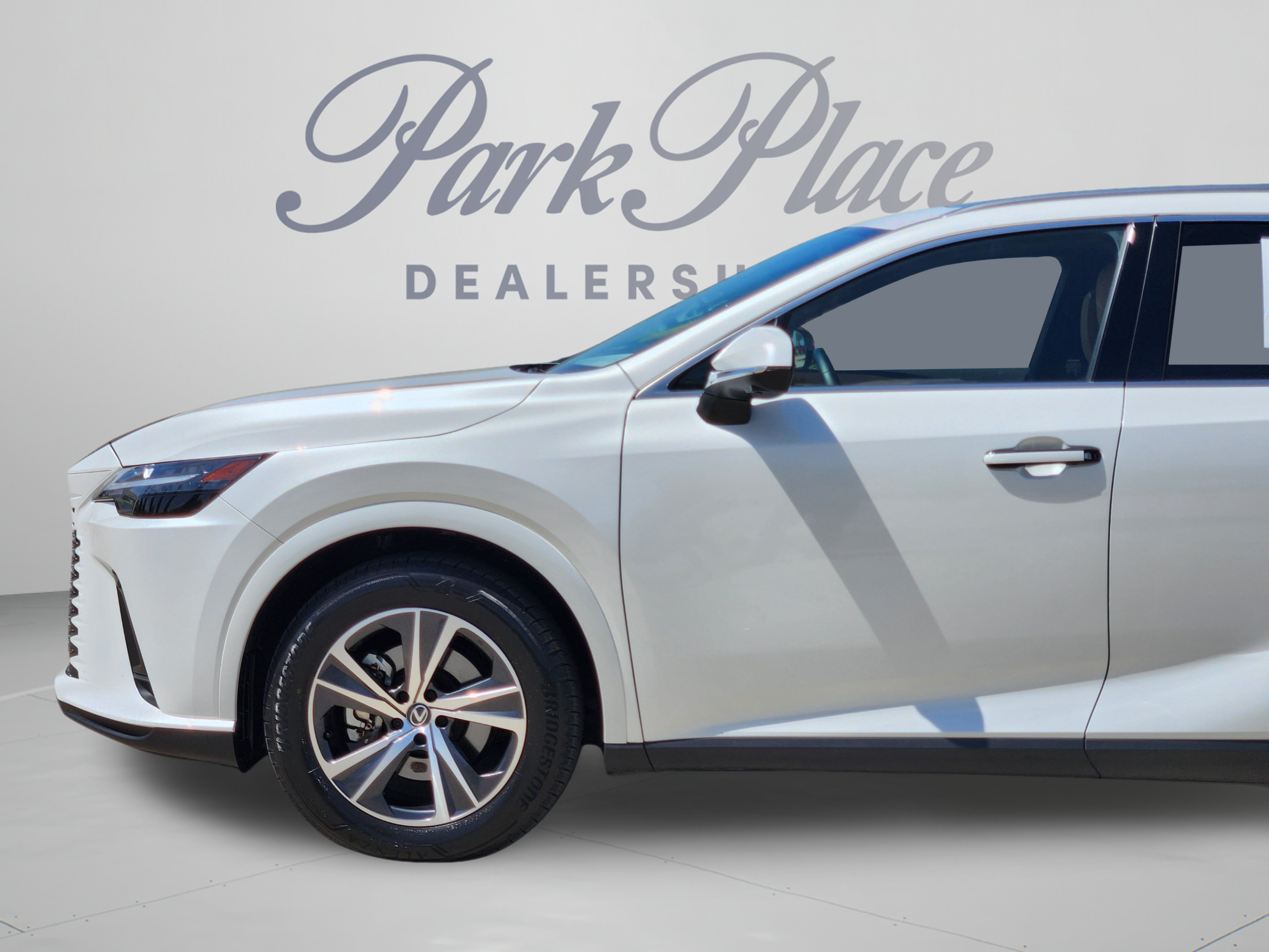 Used 2025 Lexus RX 350 Premium w/ Accessory Package (Z1) FWD image 29