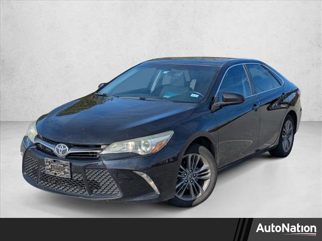 Used 2016 Toyota Camry SE image 1
