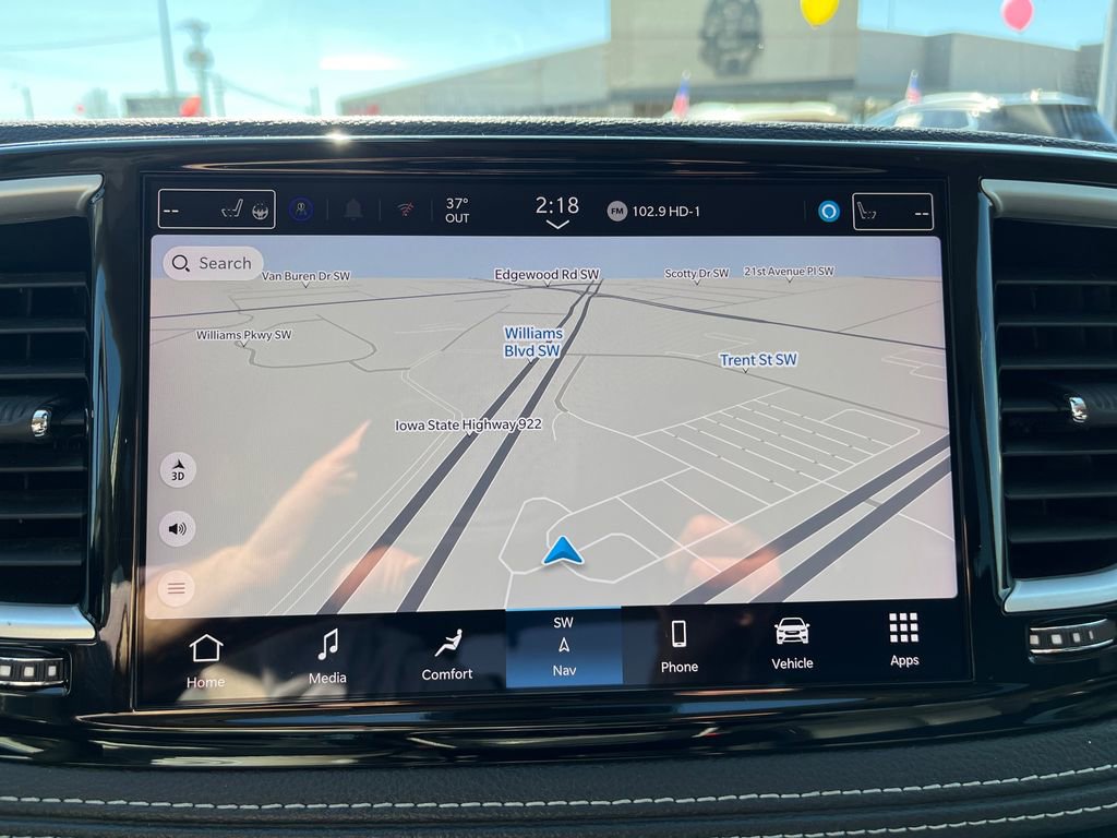 Used 2024 Chrysler Pacifica Select image 27