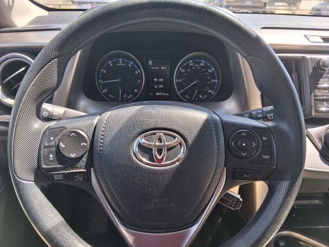 Used 2018 Toyota RAV4 LE image 16