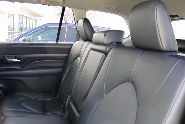 Used 2024 Toyota Grand Highlander XLE image 16