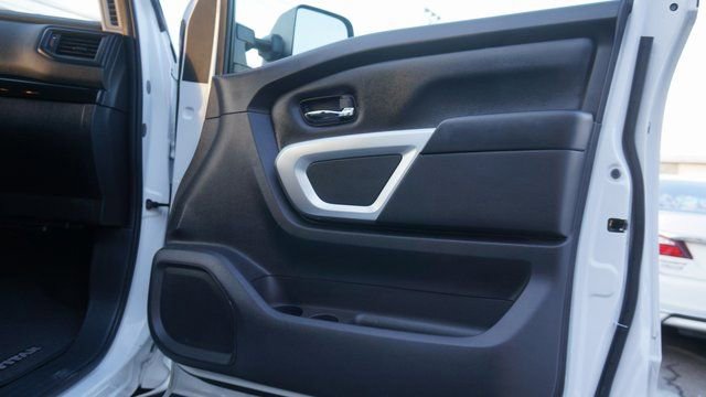 Used 2024 Nissan Titan SV w/ SV Convenience Package image 58