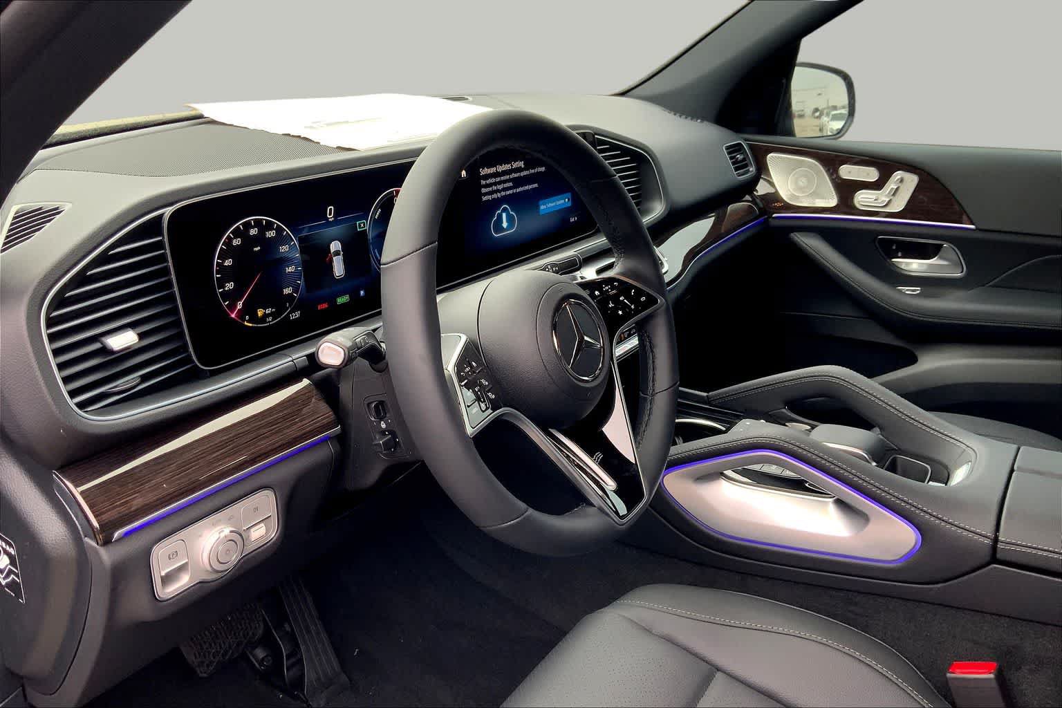 New 2025 Mercedes-Benz GLE 450e 4MATIC image 9