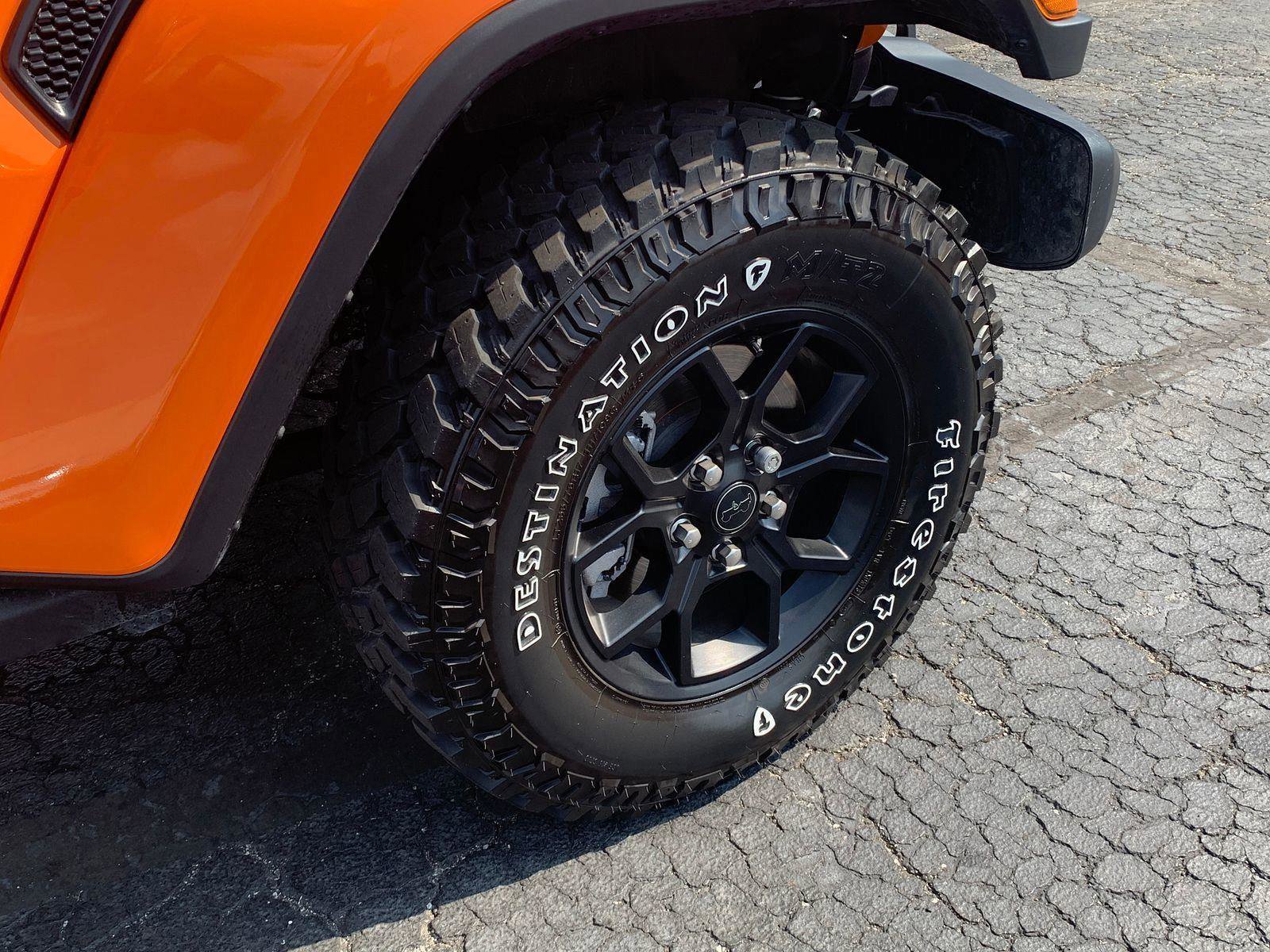 Used 2025 Jeep Gladiator Willys image 9