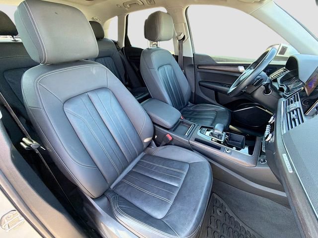 Used 2021 Audi Q5 Premium w/ Convenience Package image 15