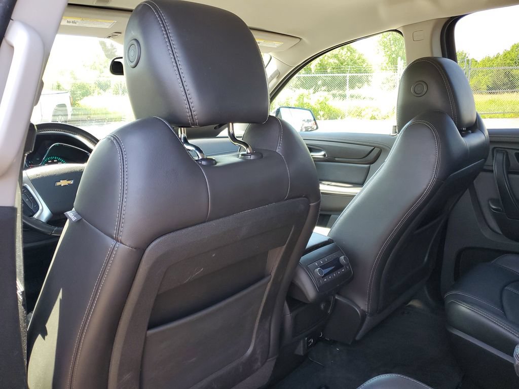 Used 2017 Chevrolet Traverse LT FWD image 28