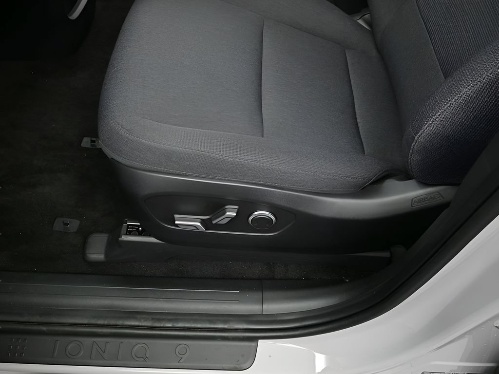 New 2026 Hyundai Ioniq 9 SE AWD/4WD image 15