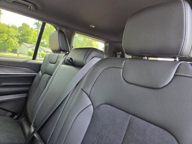 New 2026 Jeep Grand Cherokee L 2WD image 26