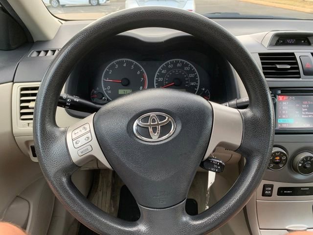 Used 2013 Toyota Corolla LE image 16