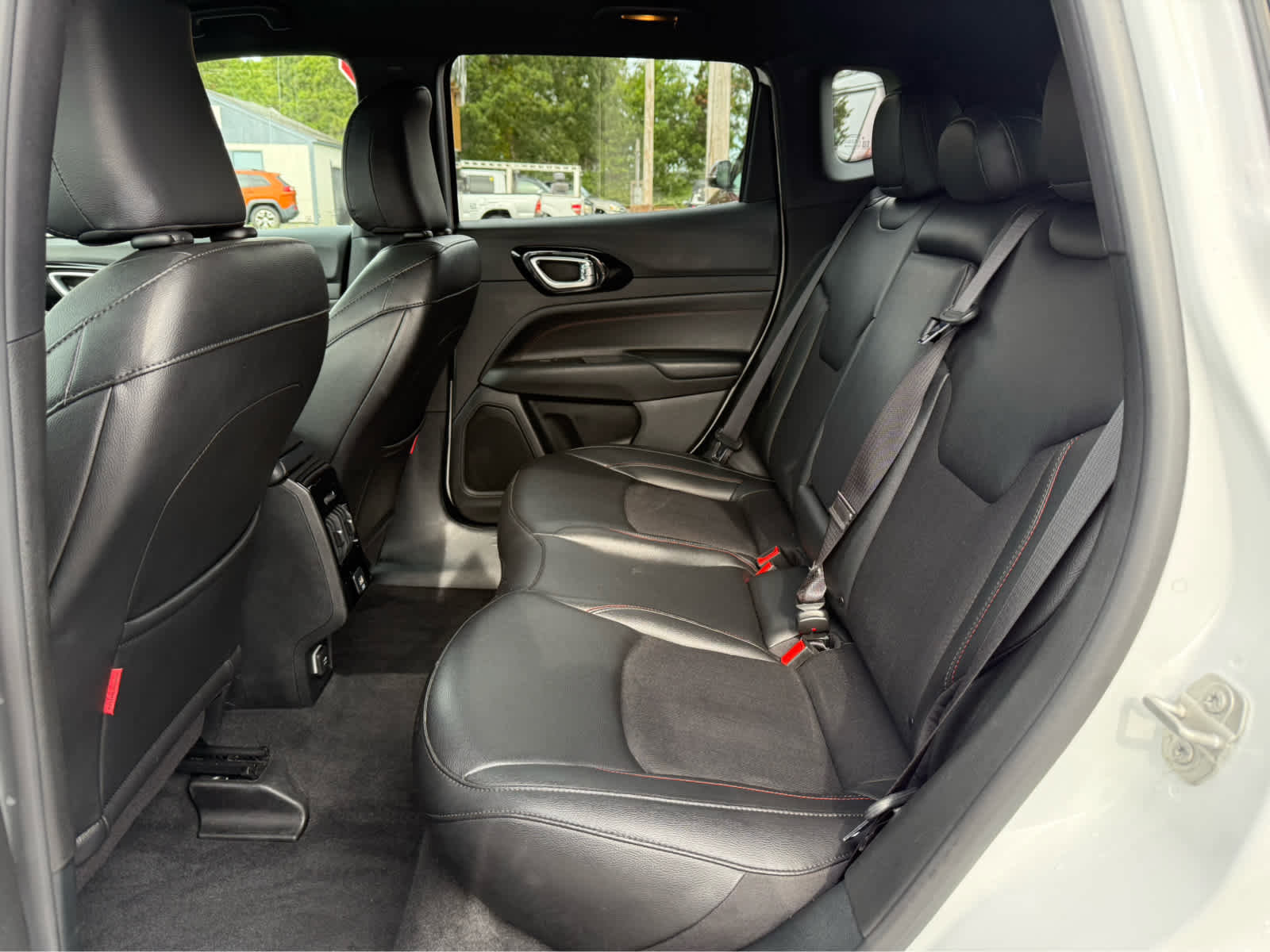 Used 2024 Jeep Compass Trailhawk image 24