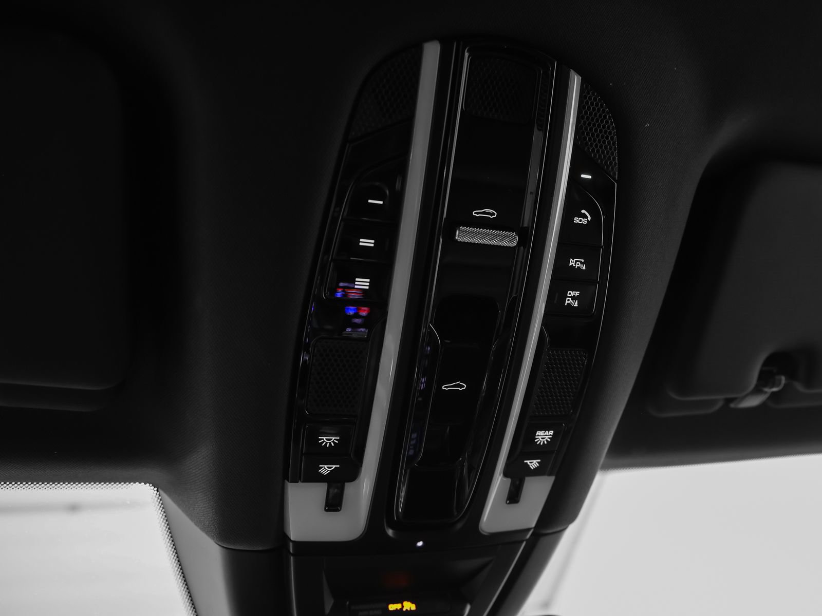 Used 2023 Porsche Cayenne S Platinum image 40