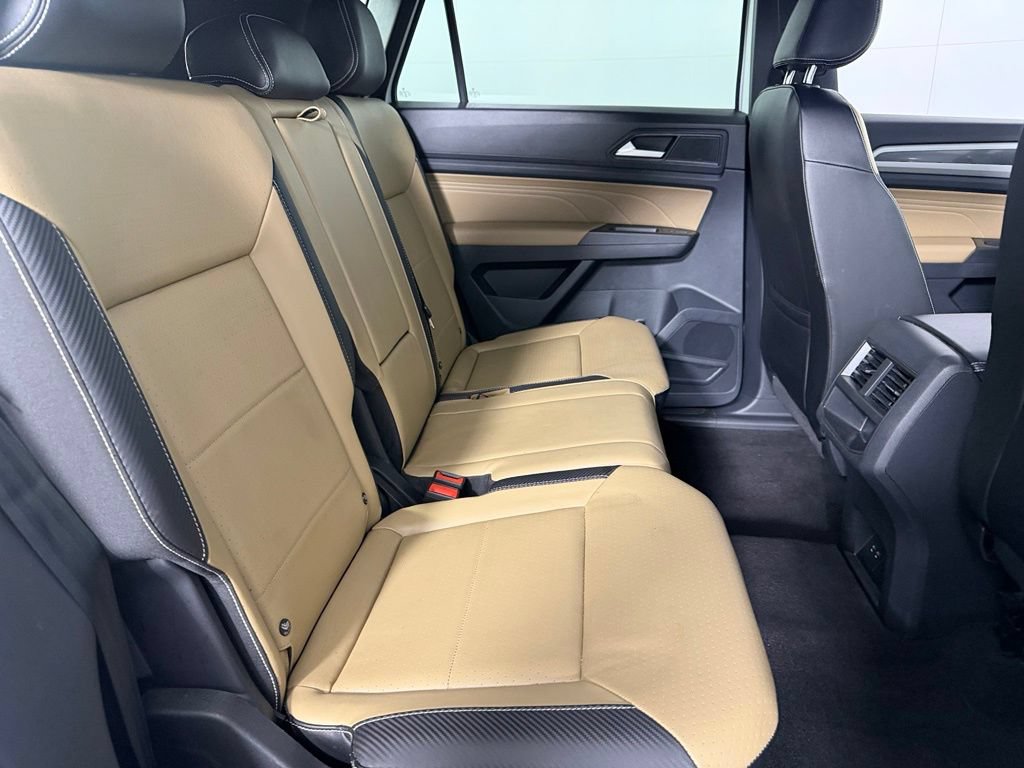 Used 2022 Volkswagen Atlas Cross Sport SE w/ Black Wheel Package FWD image 26