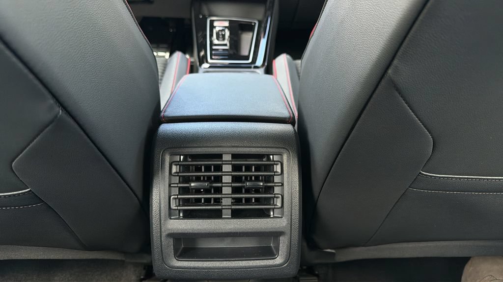 New 2026 Volkswagen GTI SE FWD image 22