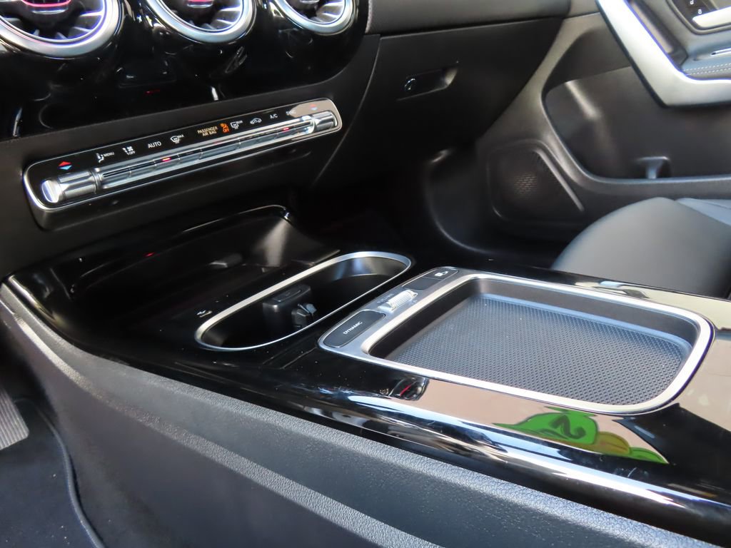 Used 2025 Mercedes-Benz CLA 250 4MATIC image 19