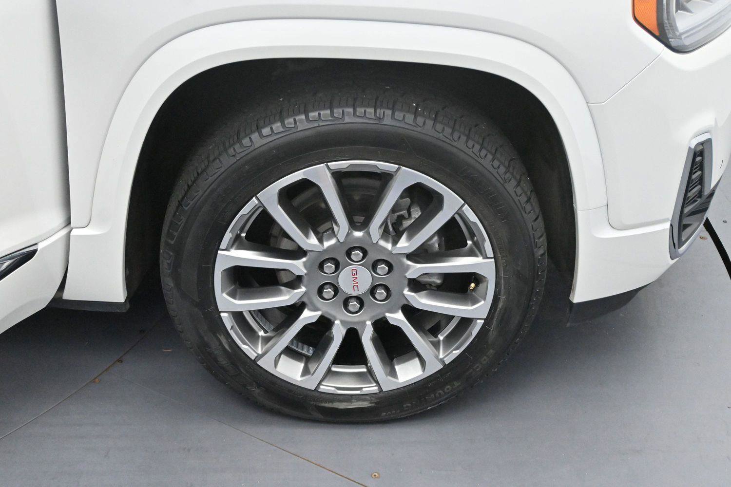 Used 2023 GMC Acadia Denali w/ Denali Ultimate Package FWD image 37