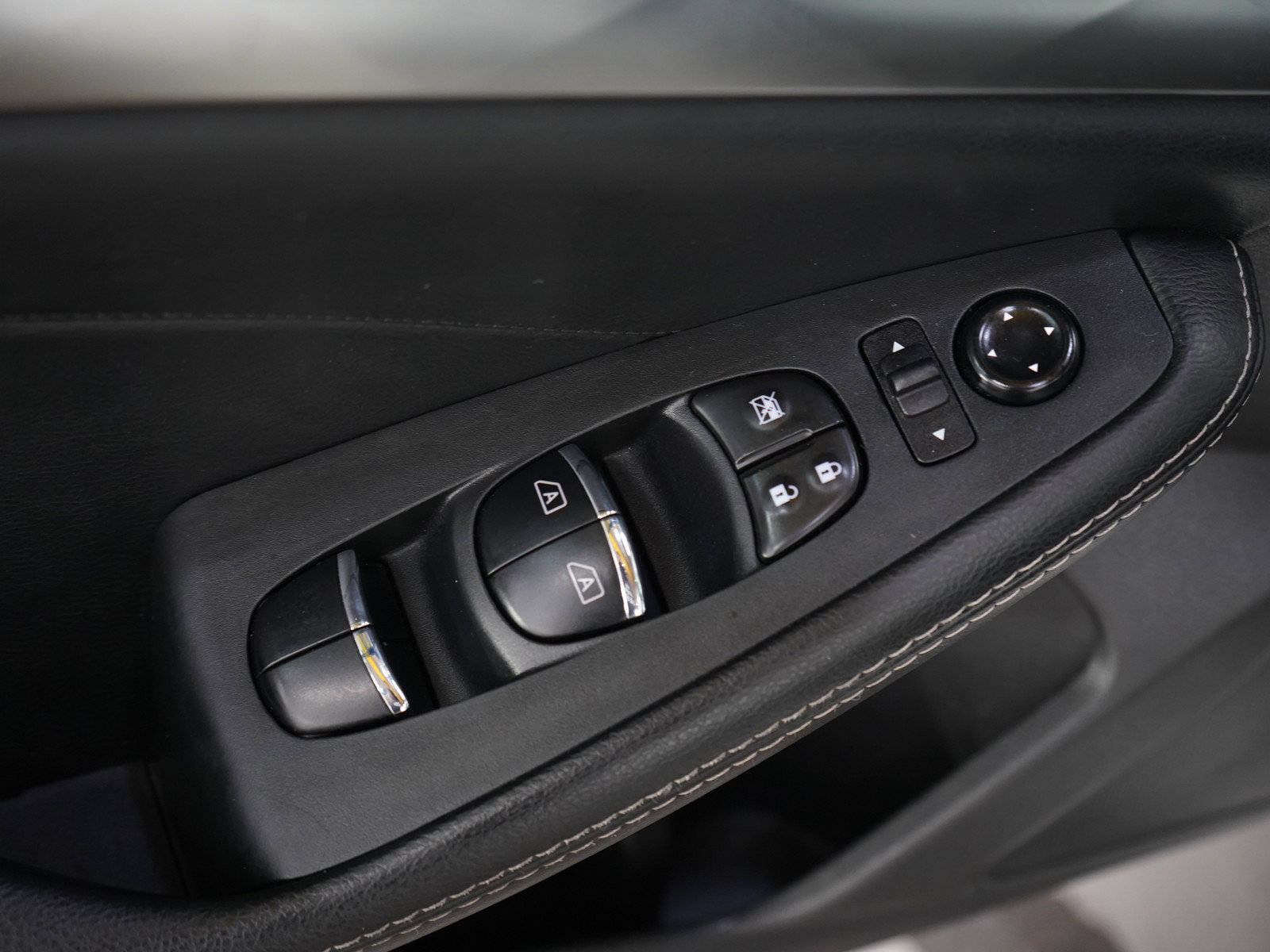 Used 2023 Nissan Maxima SL FWD image 18