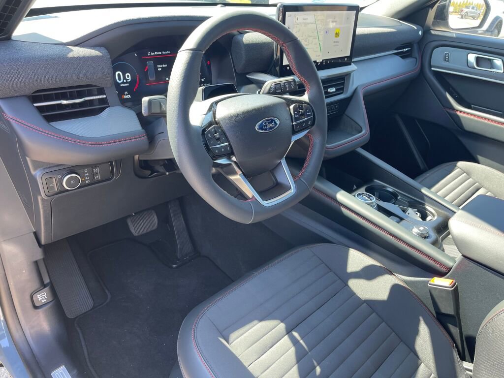 New 2026 Ford Explorer ST-Line image 6