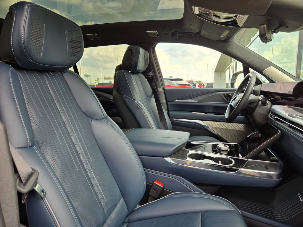 Certified 2025 Cadillac Escalade IQ Luxury 2 w/ LPO, Premium Carpet Package image 28