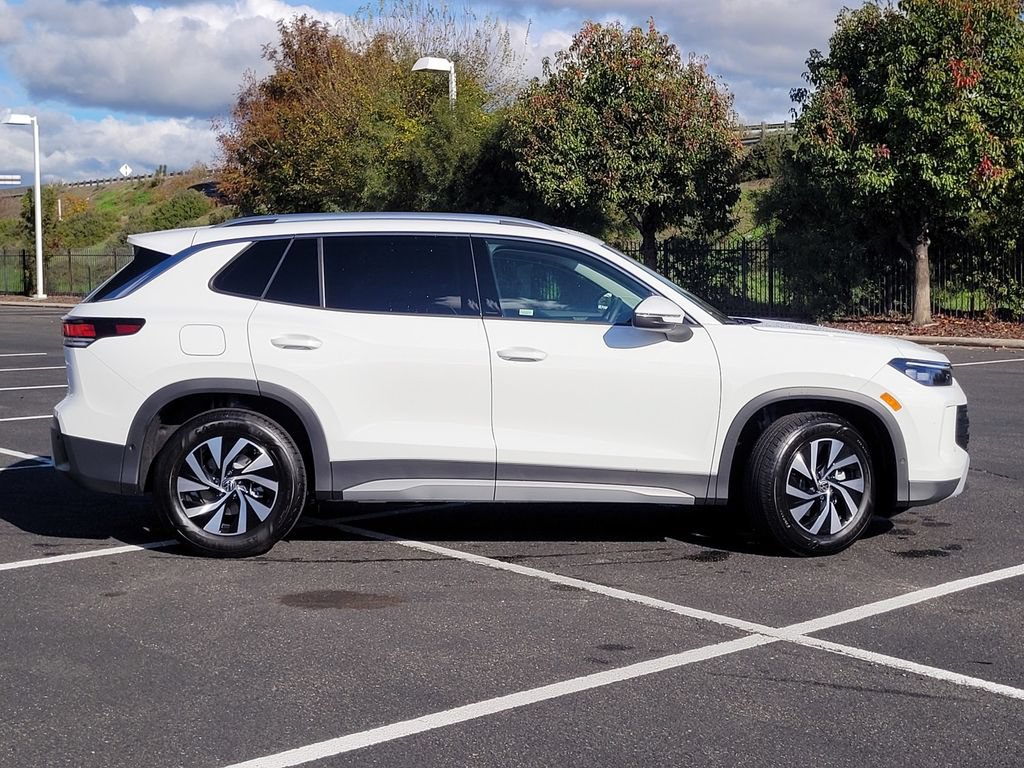 New 2026 Volkswagen Tiguan S FWD image 4