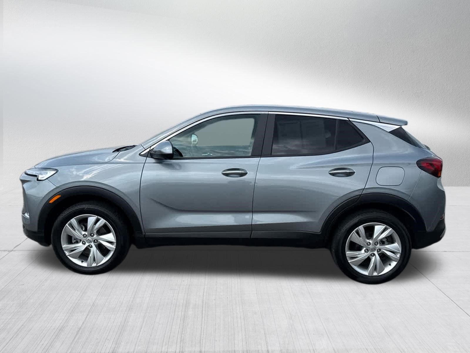 Used 2024 Buick Encore GX Preferred w/ Advanced Technology Package AWD/4WD image 4