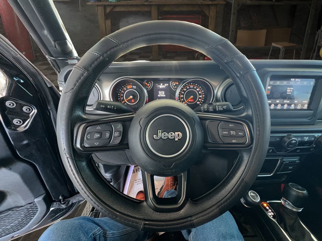 Used 2023 Jeep Wrangler Unlimited Sport AWD/4WD image 19