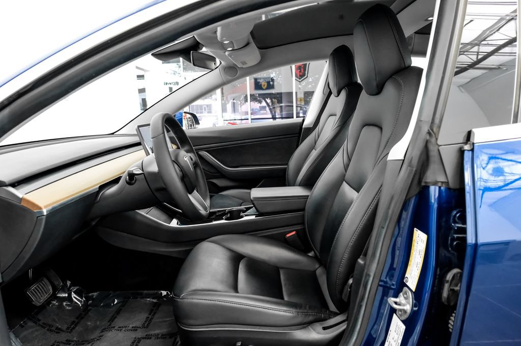 Used 2019 Tesla Model 3 Standard Range Plus RWD image 4