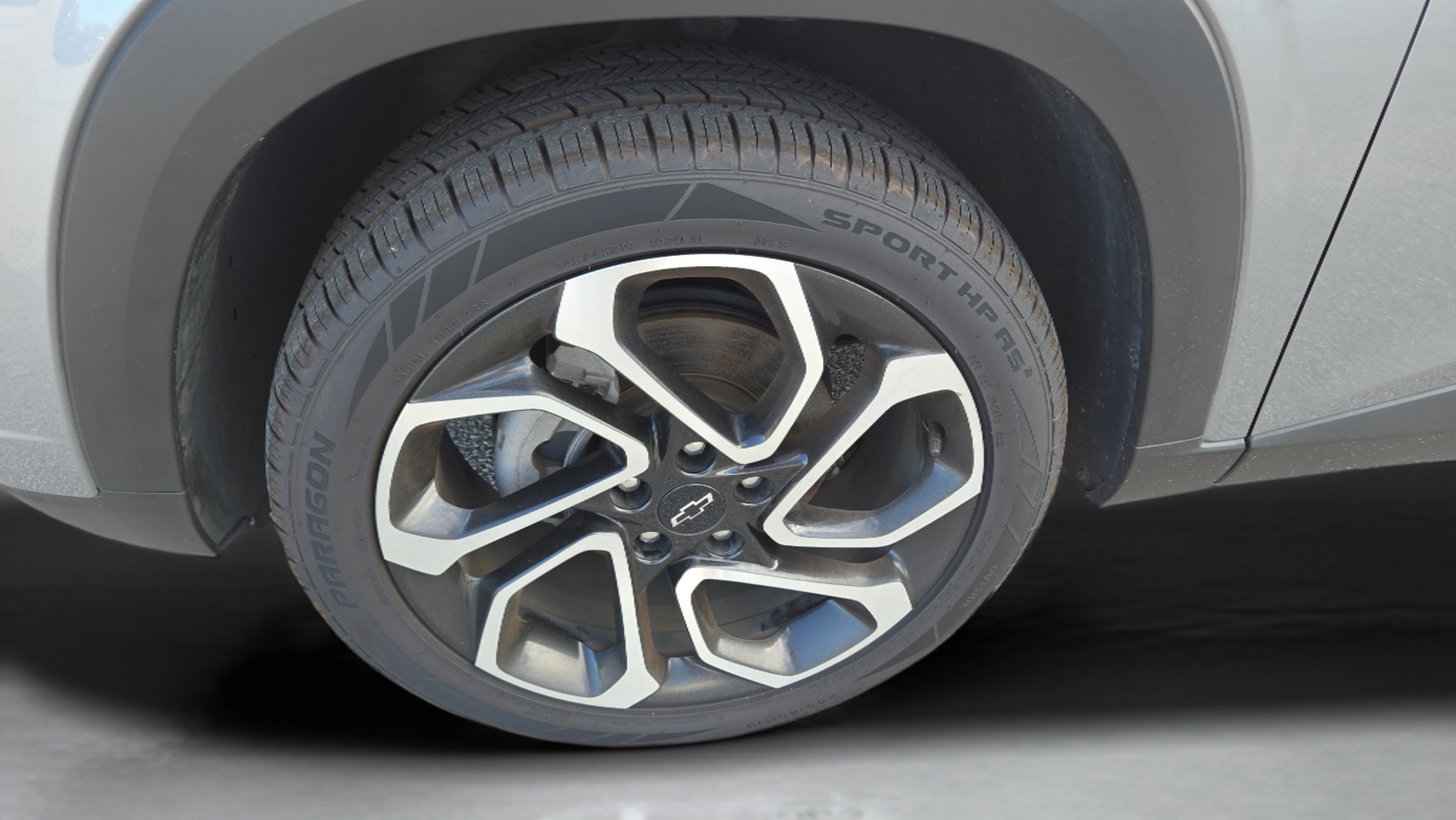 Used 2025 Chevrolet Trax RS FWD image 37